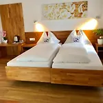 Hotel Toscana 3*