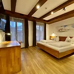 Toscana Hotel 3*